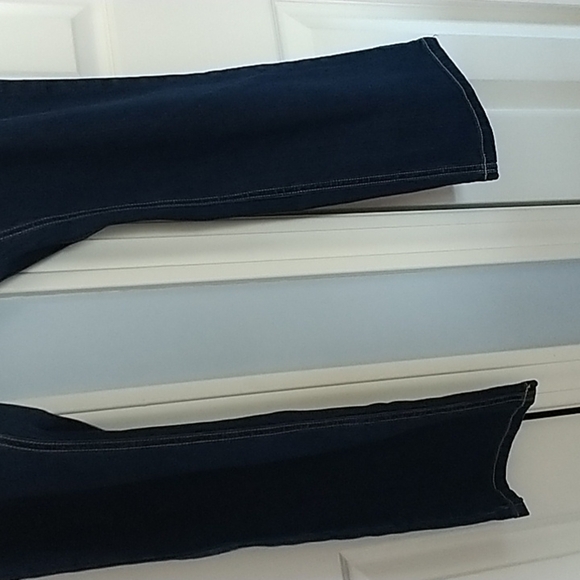 Old Navy Straight Leg Dark Wash Plus Size 22R - Picture 5 of 10